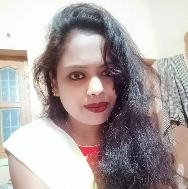 Sneha, 21 years latina escorts girl, height 163 sm, Weight kg, listcrawler Chennai