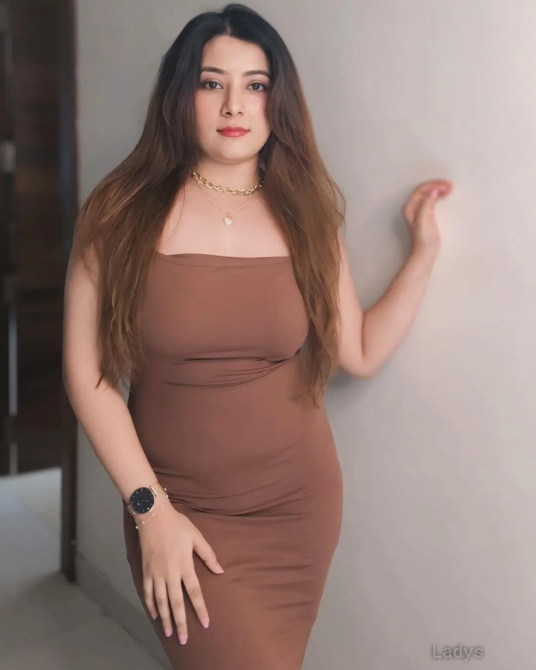 Vedika, 23 years latina escorts girl, height 154 sm, Weight  kg, listcrawler Chennai