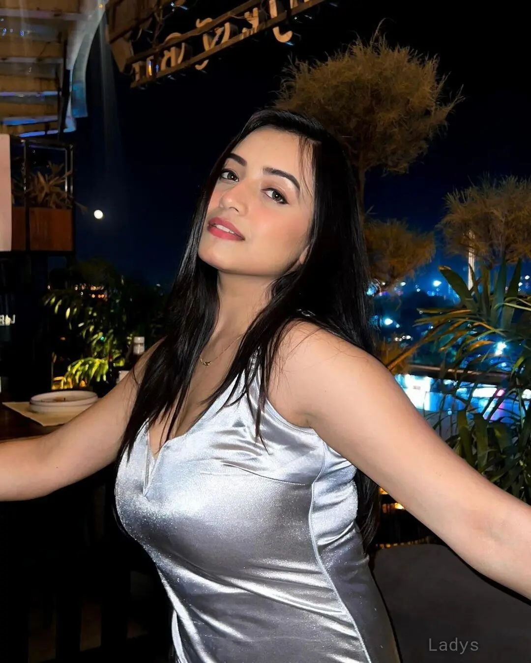 Vedika, 24 years latina escorts girl, height 183 sm, Weight kg, listcrawler Coimbatore