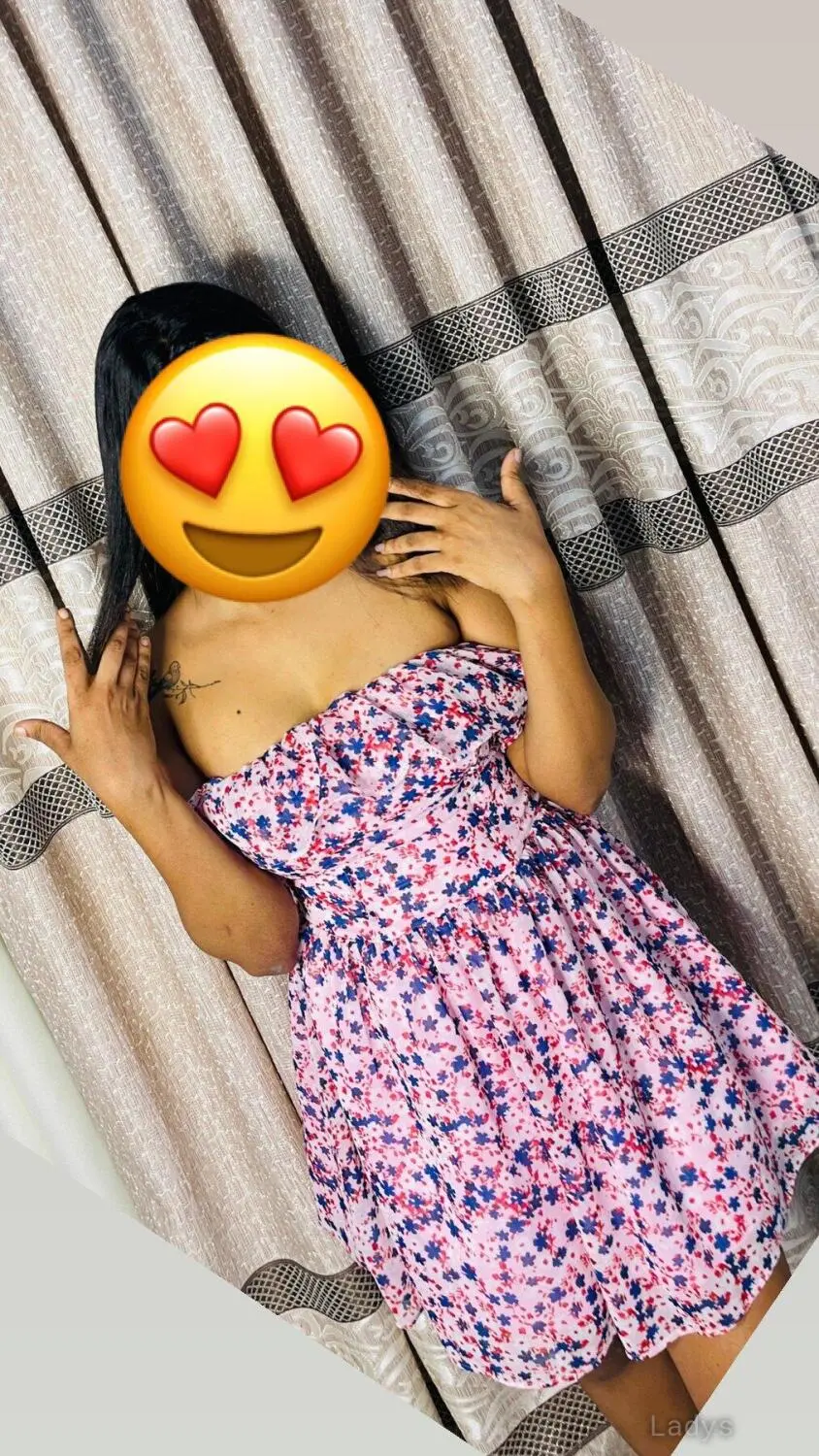 Sonali, 24 years latina escorts girl, height  sm, Weight  kg, listcrawler Colombo