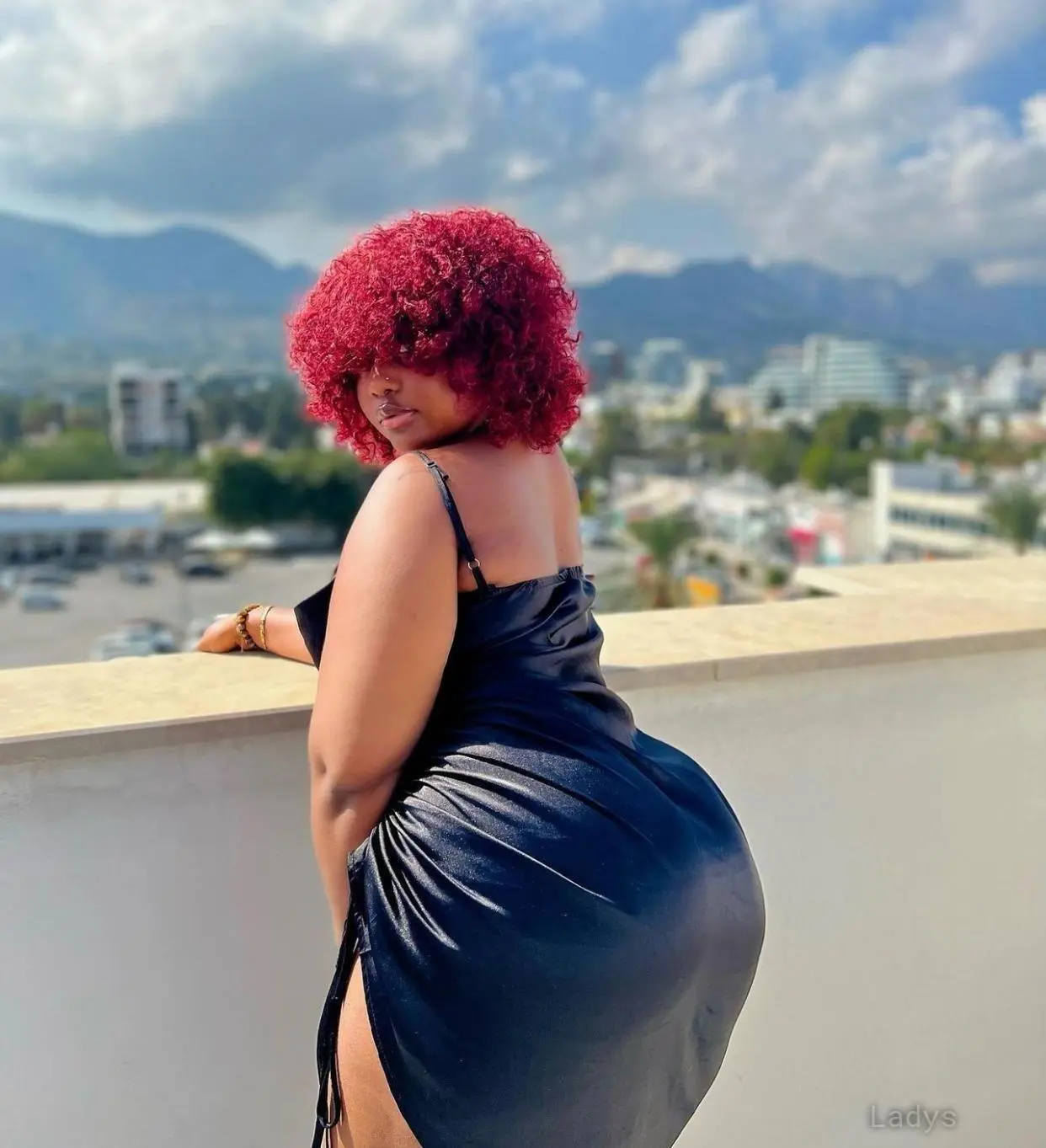 Mimi, 23 years latina escorts girl, height 154 sm, Weight  kg, listcrawler Dakar