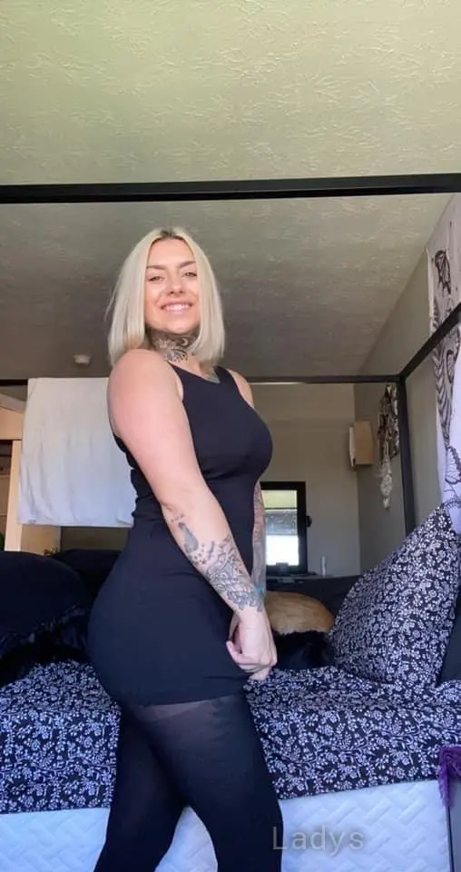 Oliver, 26 years latina escorts girl, height 125 sm, Weight  kg, listcrawler Dammam