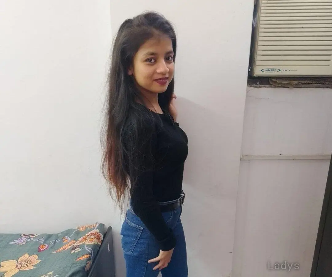 Akruti, 21 years latina escorts girl, height 168 sm, Weight  kg, listcrawler Delhi