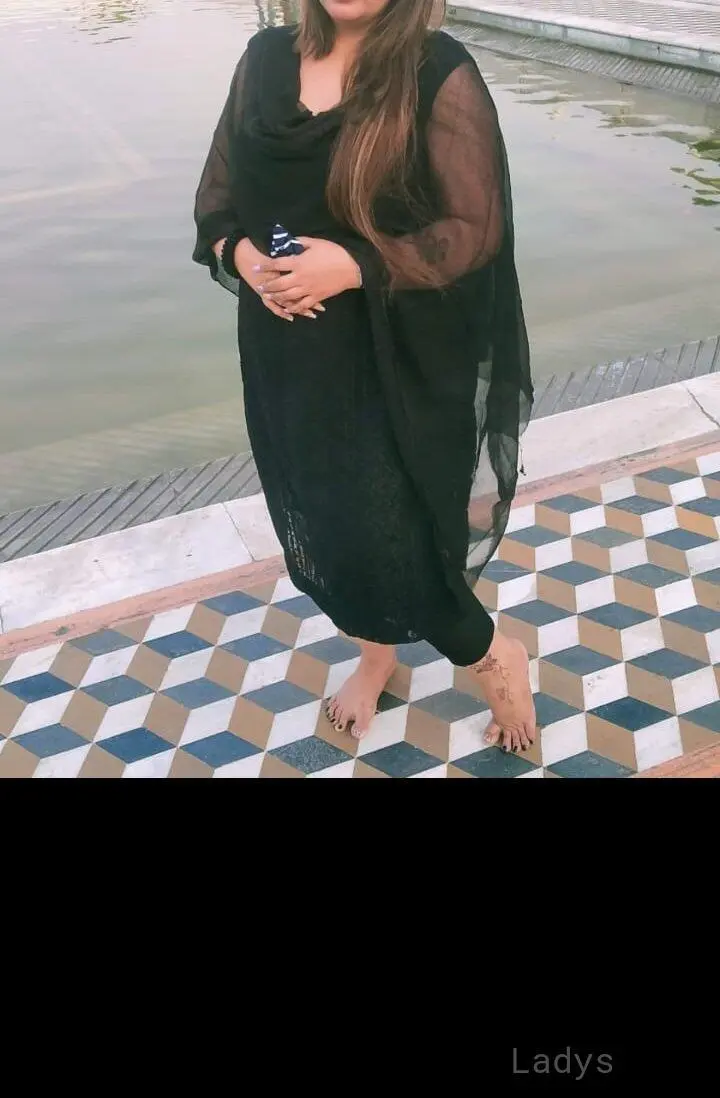 Juhi, 30 years latina escorts girl, height 165 sm, Weight  kg, listcrawler Delhi