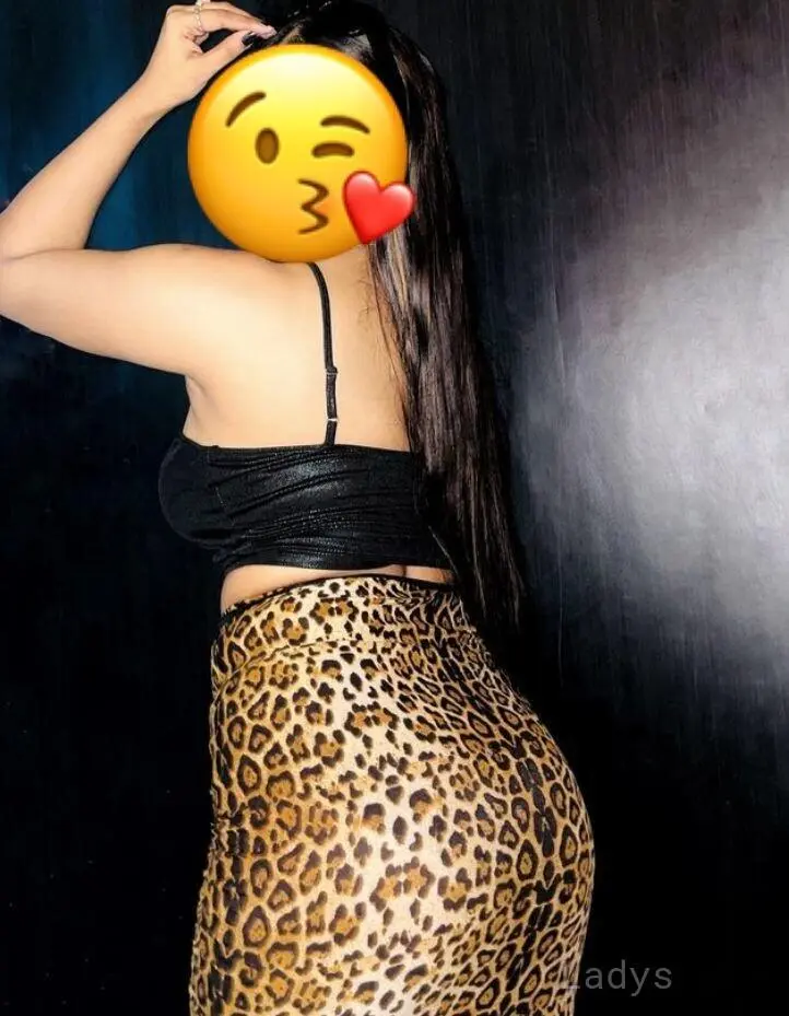 Pari, 22 years latina escorts girl, height 170 sm, Weight  kg, listcrawler Delhi