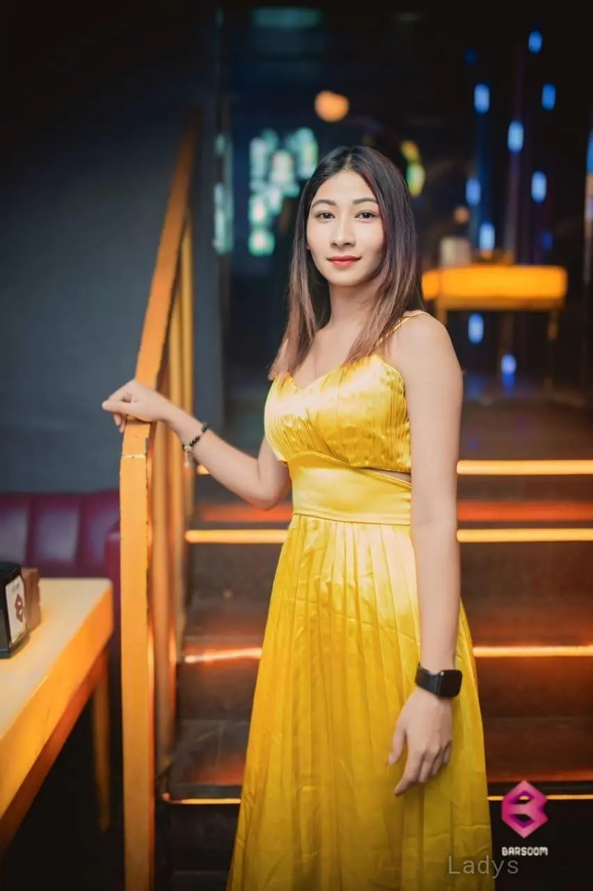 Rihana, 21 years latina escorts girl, height 164 sm, Weight  kg, listcrawler Delhi