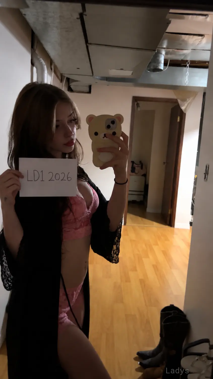 19-year-old looking for help., 19 years latina escorts girl, height 157 sm, Weight 47 kg, listcrawler Denver