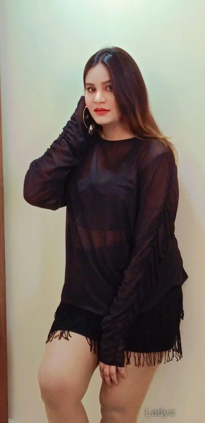 Aarzu, 25 years latina escorts girl, height 170 sm, Weight kg, listcrawler Doha