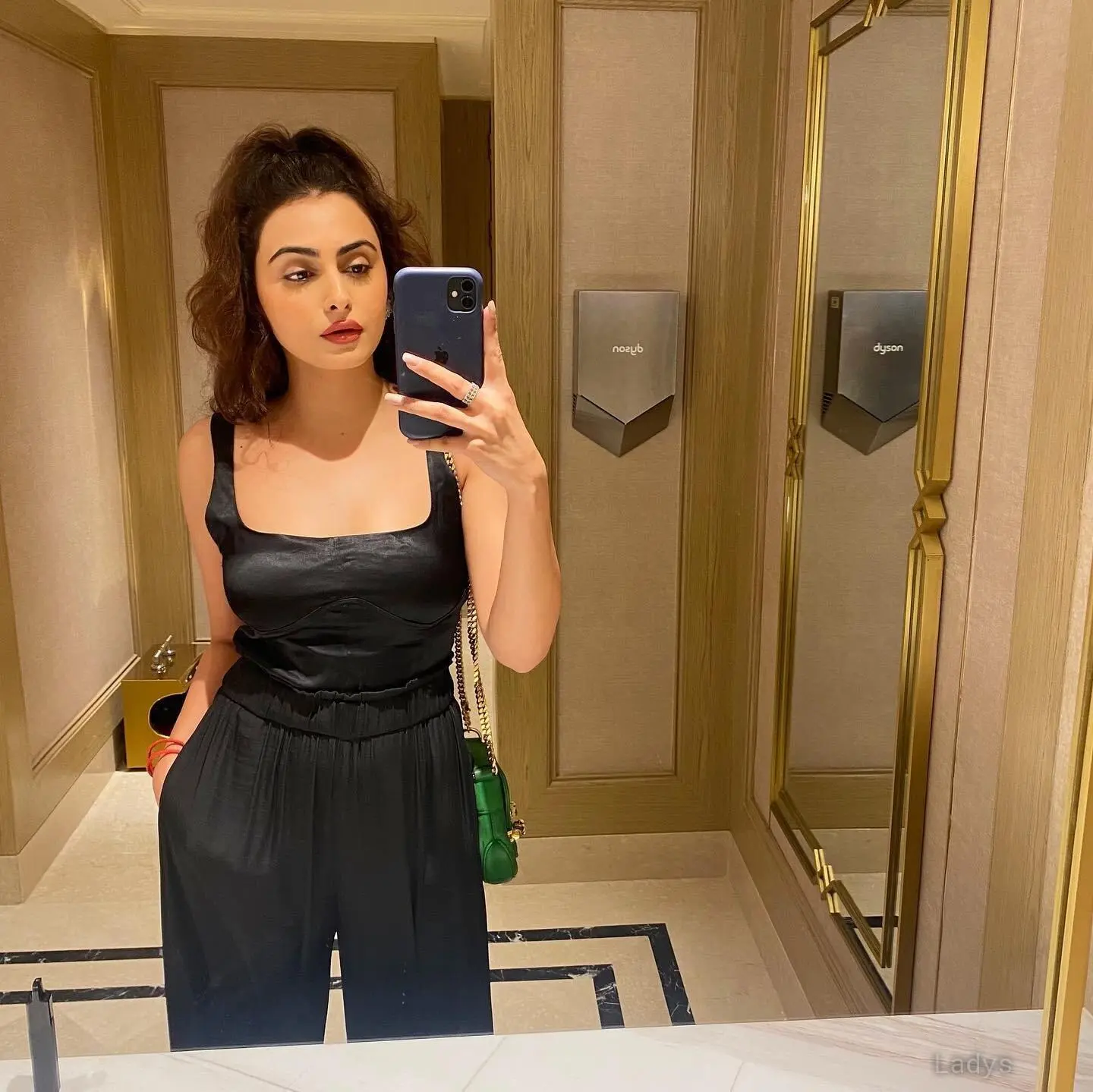 Anna, 23 years latina escorts girl, height 168 sm, Weight kg, listcrawler Dubai