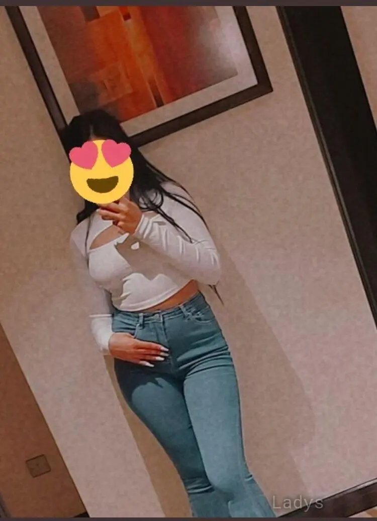 Arij, 22 years latina escorts girl, height 169 sm, Weight kg, listcrawler Dubai
