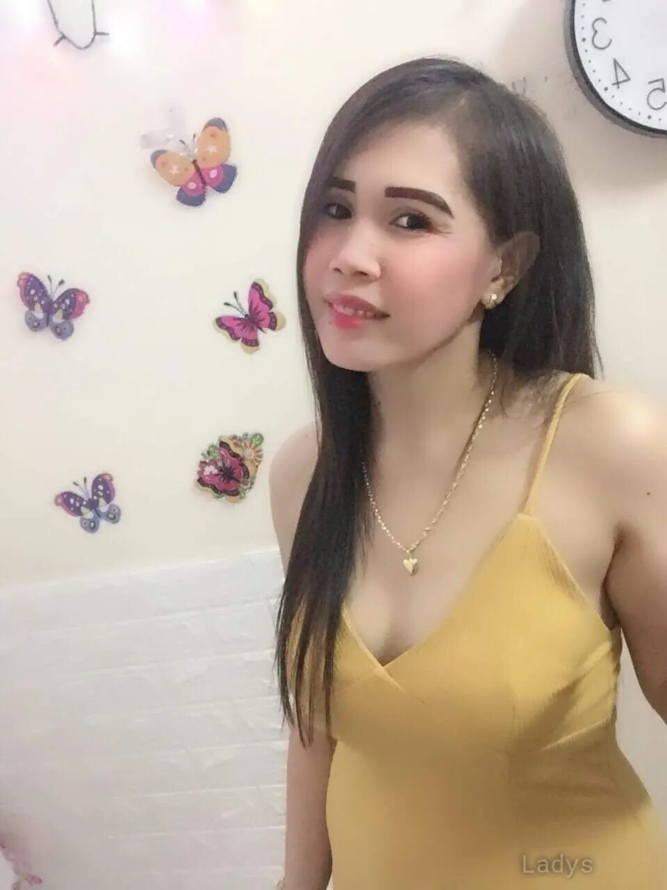 Bea, 32 years latina escorts girl, height 155 sm, Weight kg, listcrawler Dubai