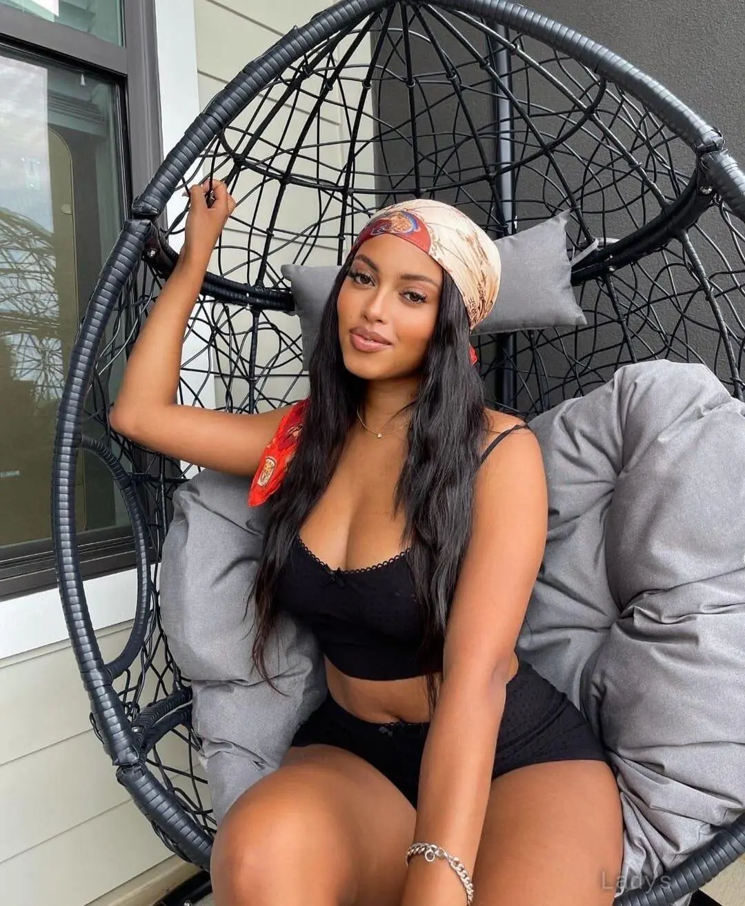 Cookie, 23 years latina escorts girl, height 154 sm, Weight kg, listcrawler Dubai
