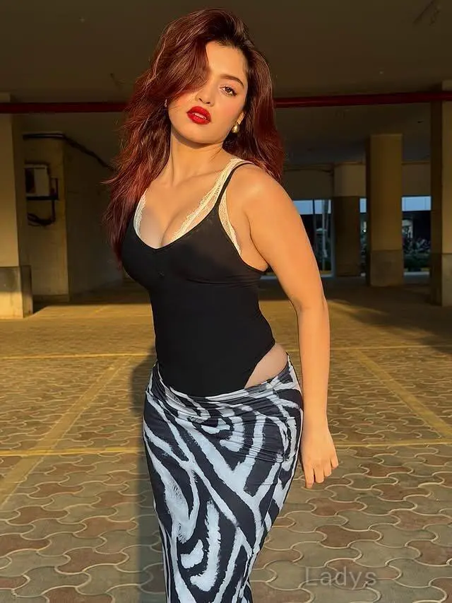 Gia, 22 years latina escorts girl, height 170 sm, Weight kg, listcrawler Dubai