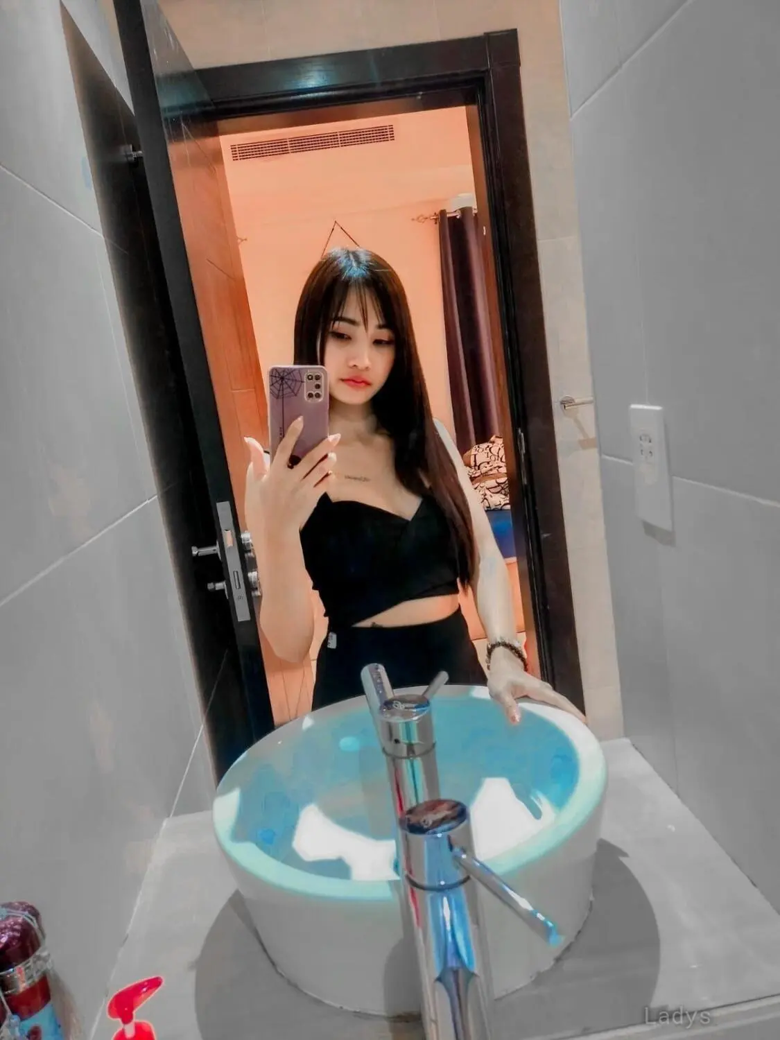 Lanlan, 23 years latina escorts girl, height 160 sm, Weight  kg, listcrawler Dubai