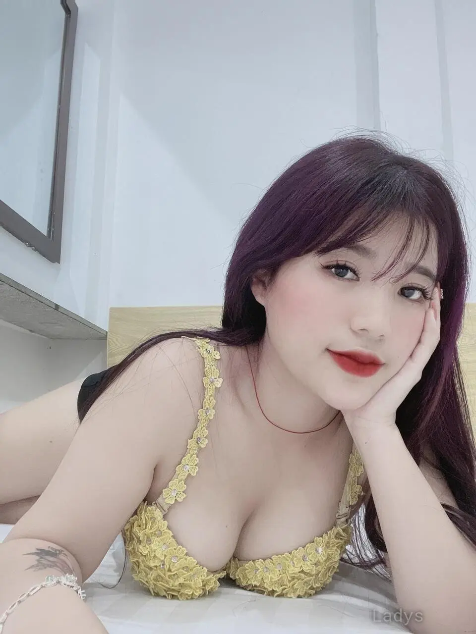 Mina, 23 years latina escorts girl, height 157 sm, Weight  kg, listcrawler Dubai
