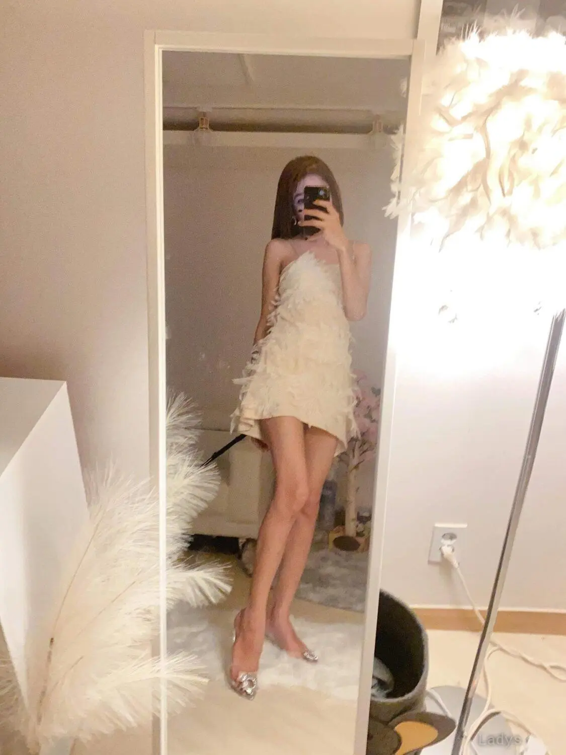 Momo, 24 years latina escorts girl, height 170 sm, Weight  kg, listcrawler Dubai