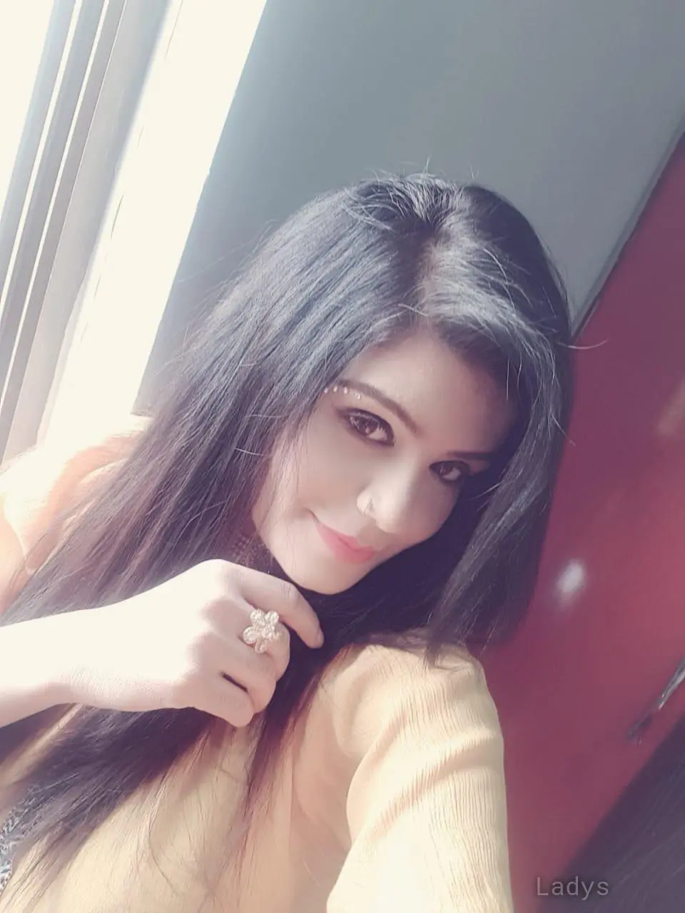 Niharika, 23 years latina escorts girl, height 167 sm, Weight  kg, listcrawler Dubai