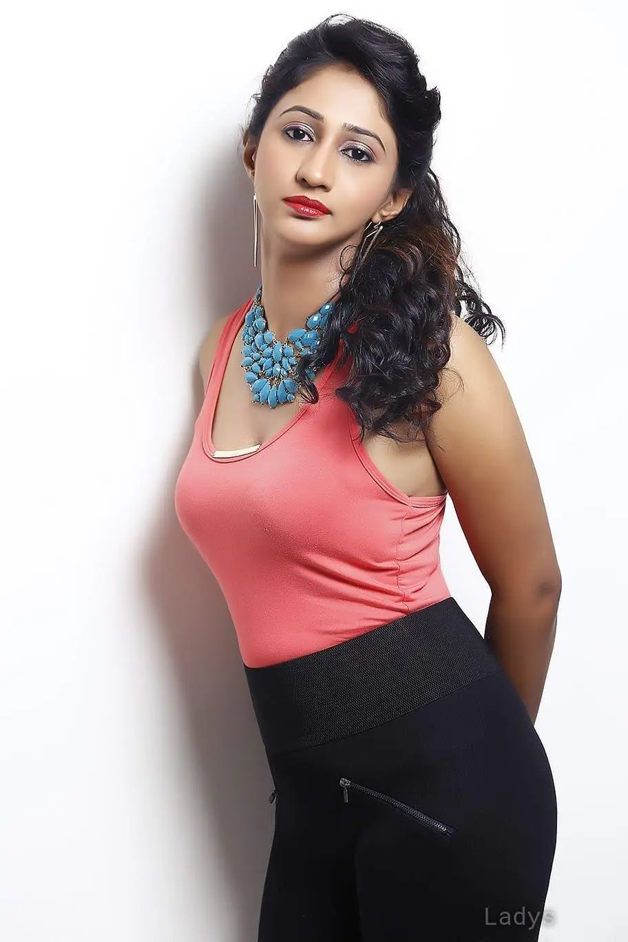 Reha, 24 years latina escorts girl, height 154 sm, Weight  kg, listcrawler Dubai