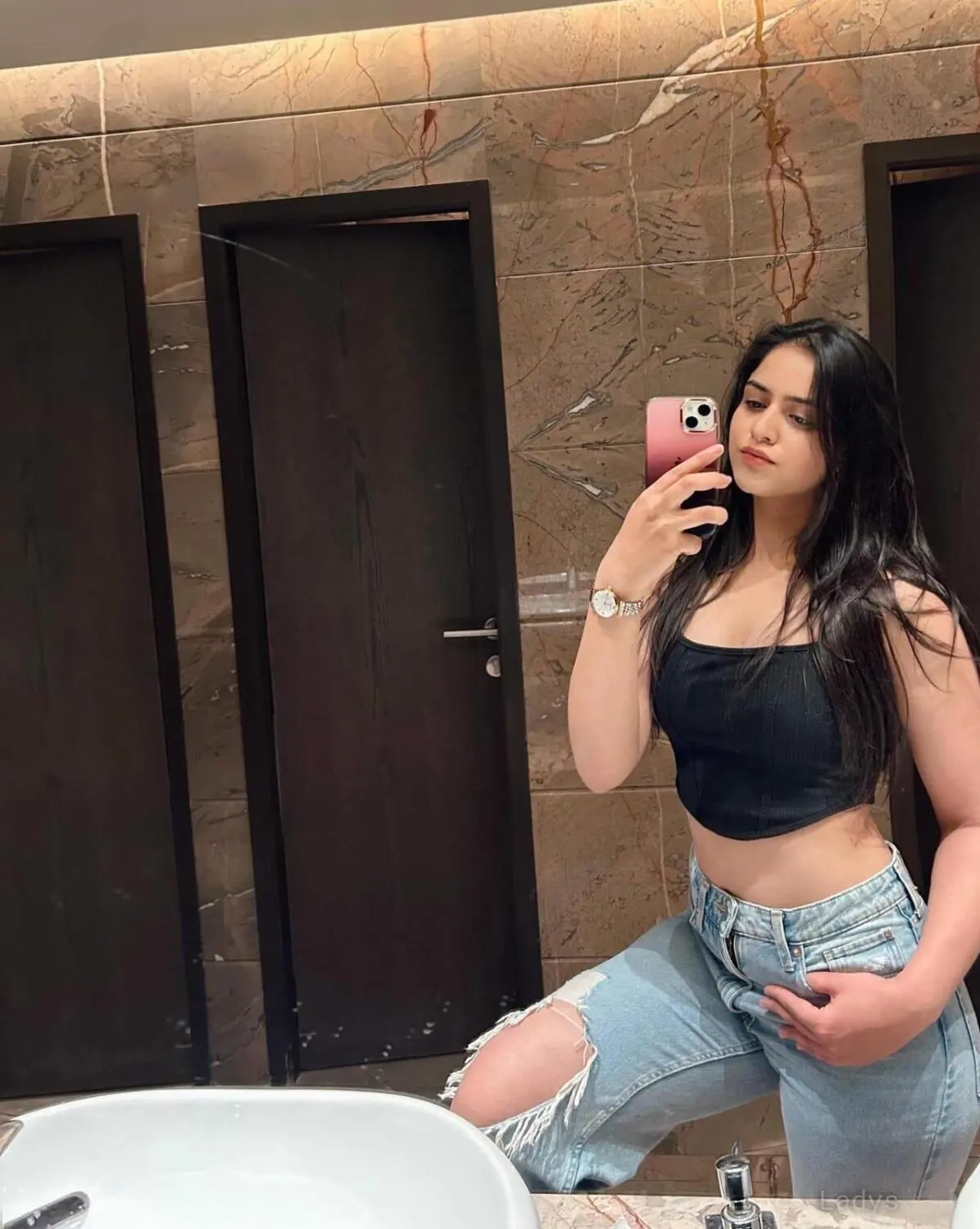 Ruchi, 22 years latina escorts girl, height 160 sm, Weight kg, listcrawler Dubai