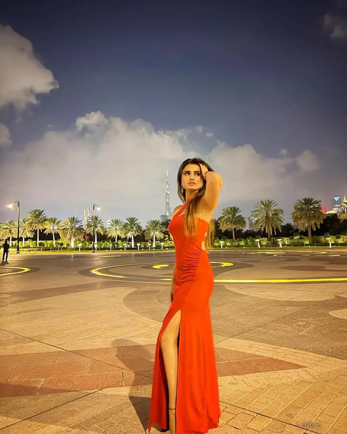 Simran Indian Model, 22 years latina escorts girl, height 167 sm, Weight  kg, listcrawler Dubai