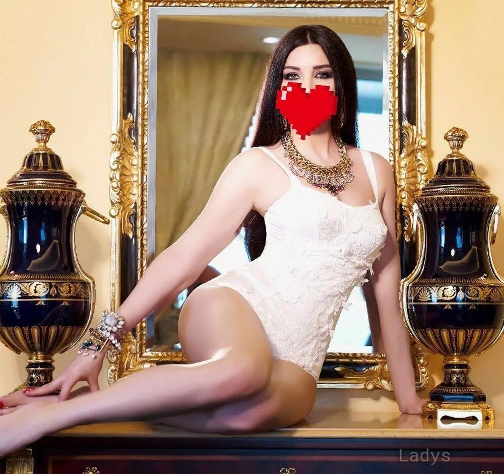 Sally, 22 years latina escorts girl, height 165 sm, Weight  kg, listcrawler Erbil
