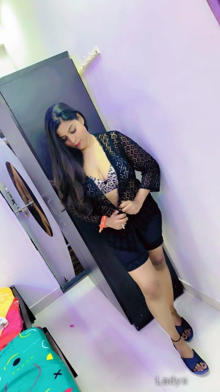Malik, 21 years latina escorts girl, height 154 sm, Weight  kg, listcrawler Ernakulam
