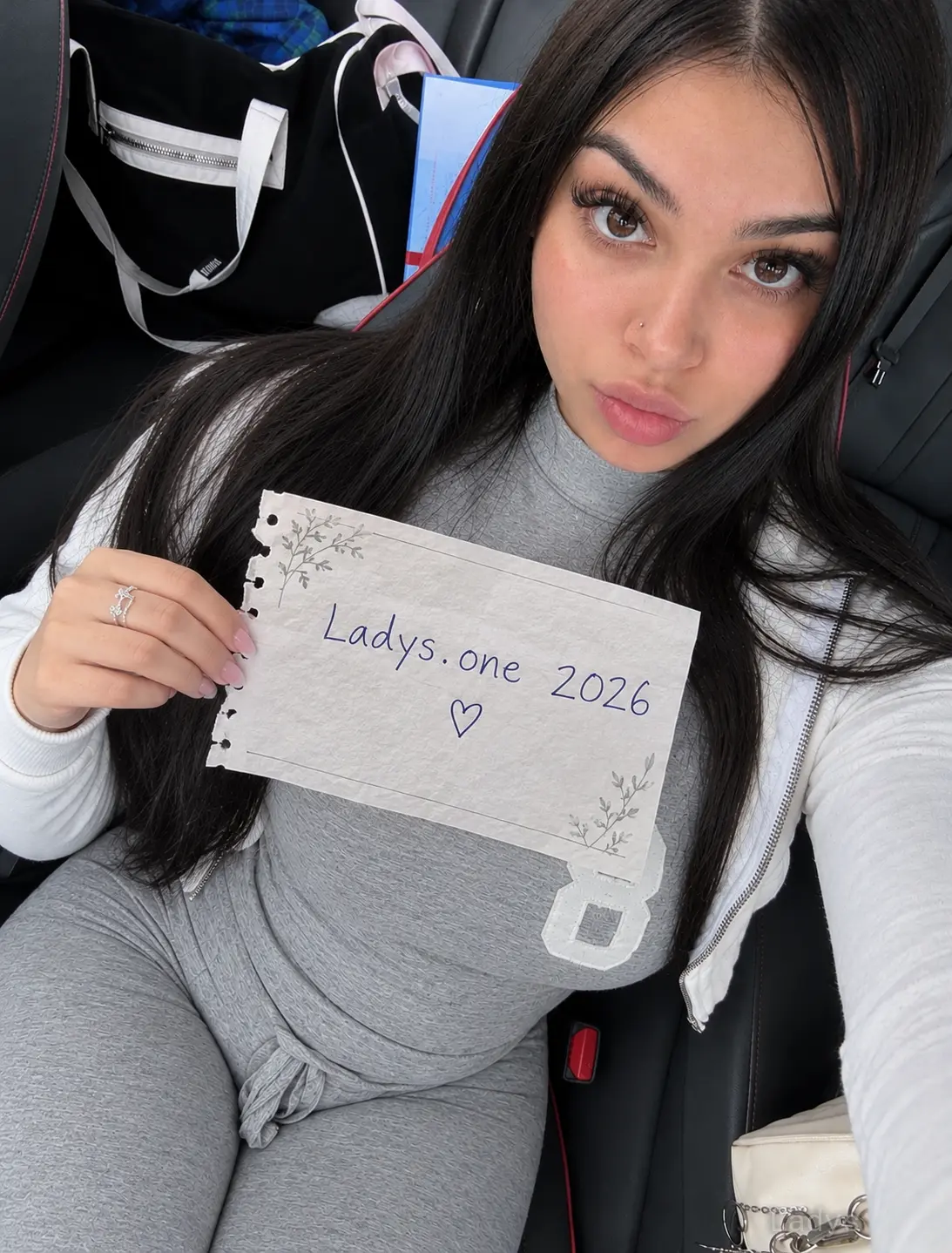 Zarah, 30 years latina escorts girl, height 124 sm, Weight 58 kg, listcrawler Everett-3