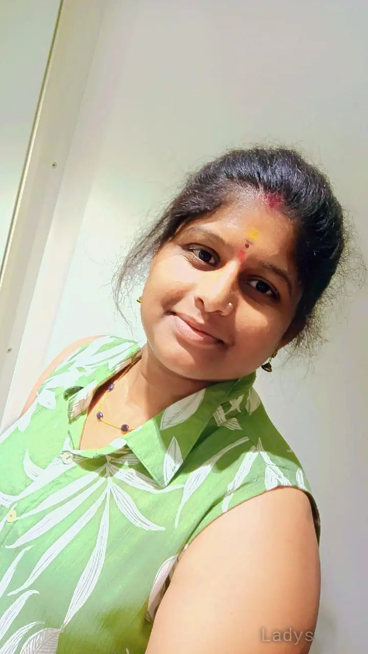 Reddy, 27 years latina escorts girl, height 165 sm, Weight kg, listcrawler Goa