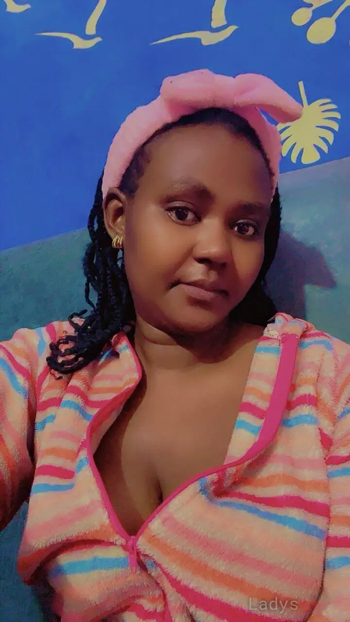 Melissa From Noida sector 49, 24 years latina escorts girl, height 170 sm, Weight  kg, listcrawler Greater Noida