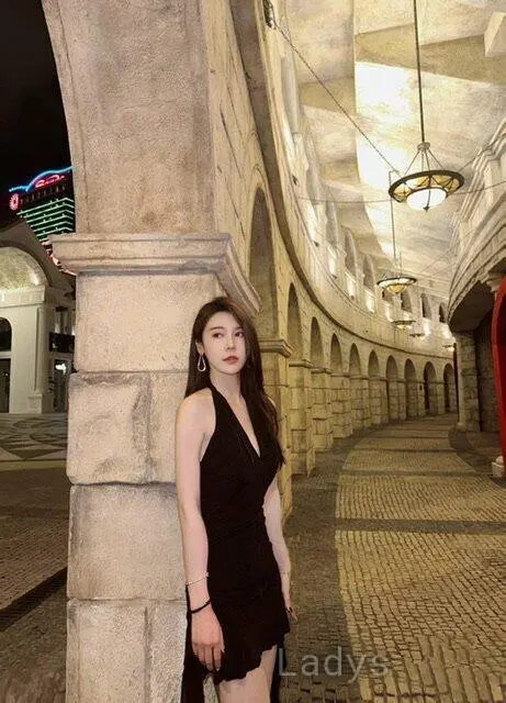 Lisa, 25 years latina escorts girl, height 167 sm, Weight kg, listcrawler Guangzhou