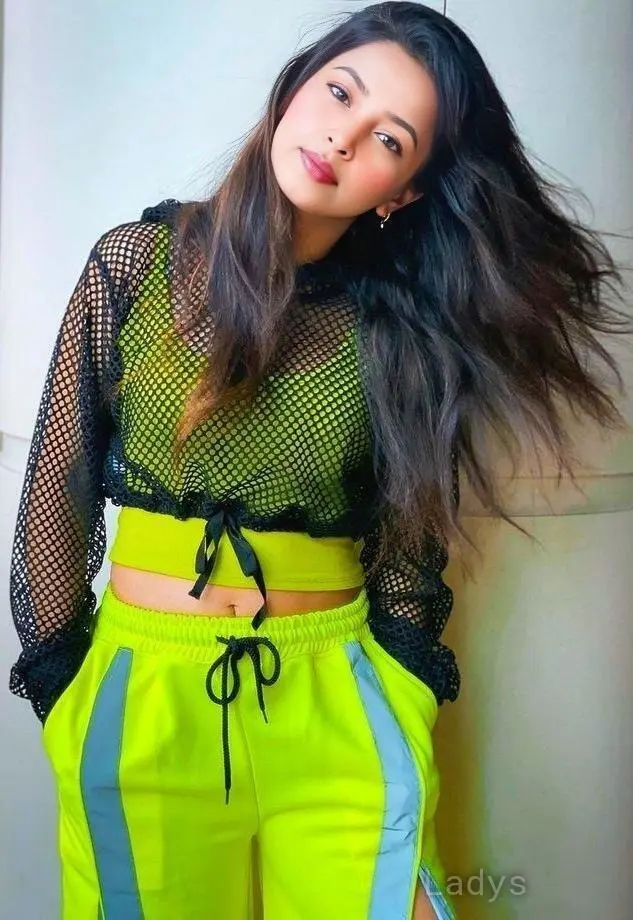 Shivani, 19 years latina escorts girl, height 167 sm, Weight 51 kg, listcrawler Gurgaon