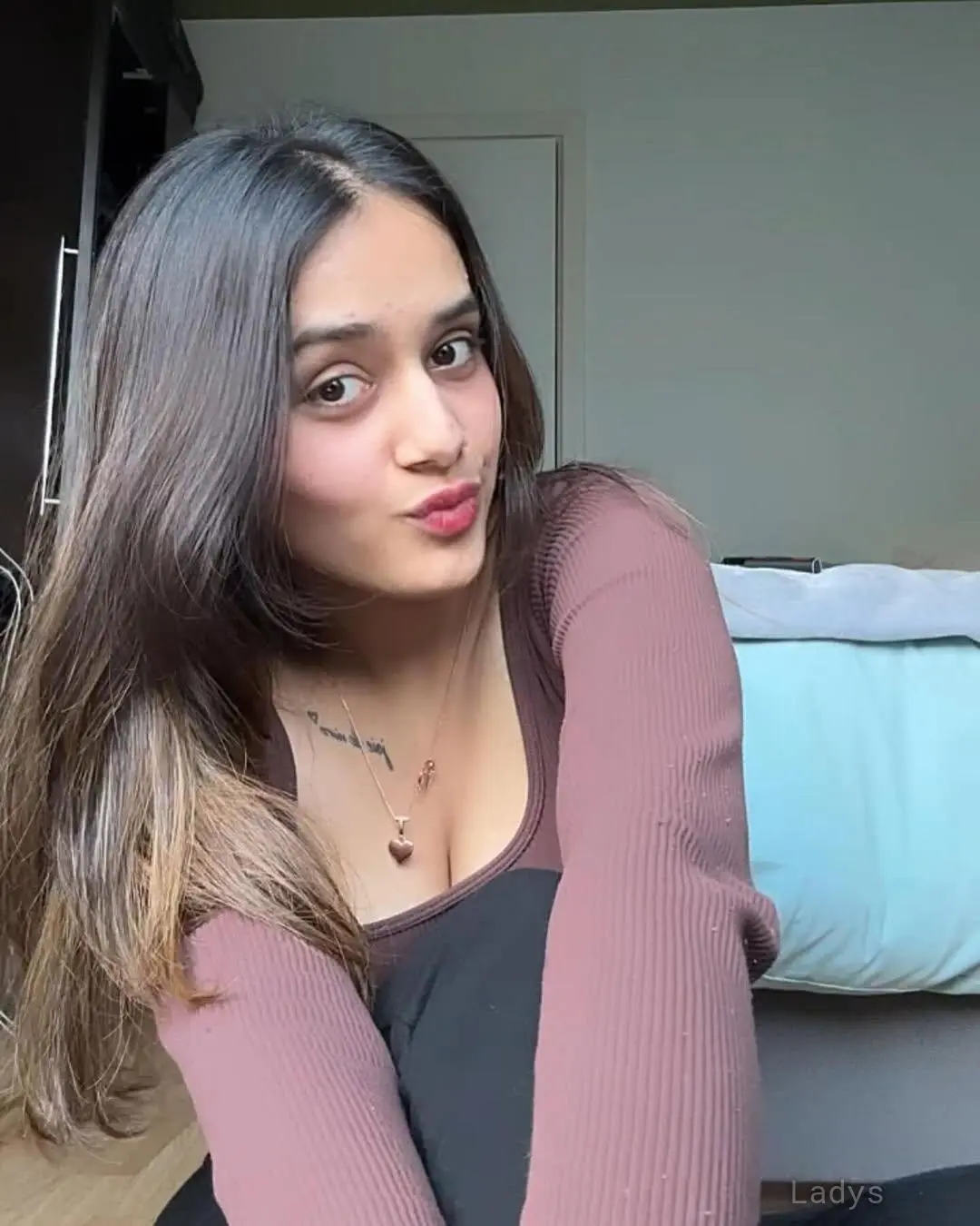 Sonali, 22 years latina escorts girl, height 167 sm, Weight  kg, listcrawler Gurgaon