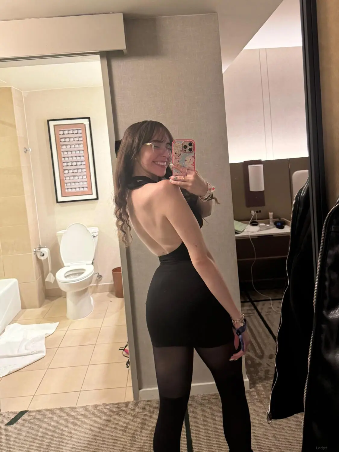 Mira, 25 years latina escorts girl, height 150 sm, Weight 50 kg, listcrawler Hamburg