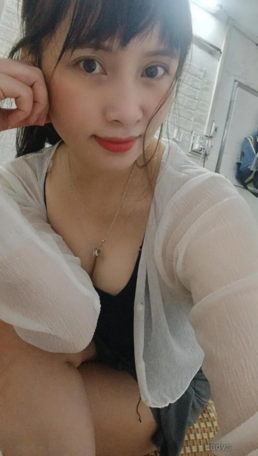 Linlin, 25 years latina escorts girl, height 160 sm, Weight kg, listcrawler Hanoi
