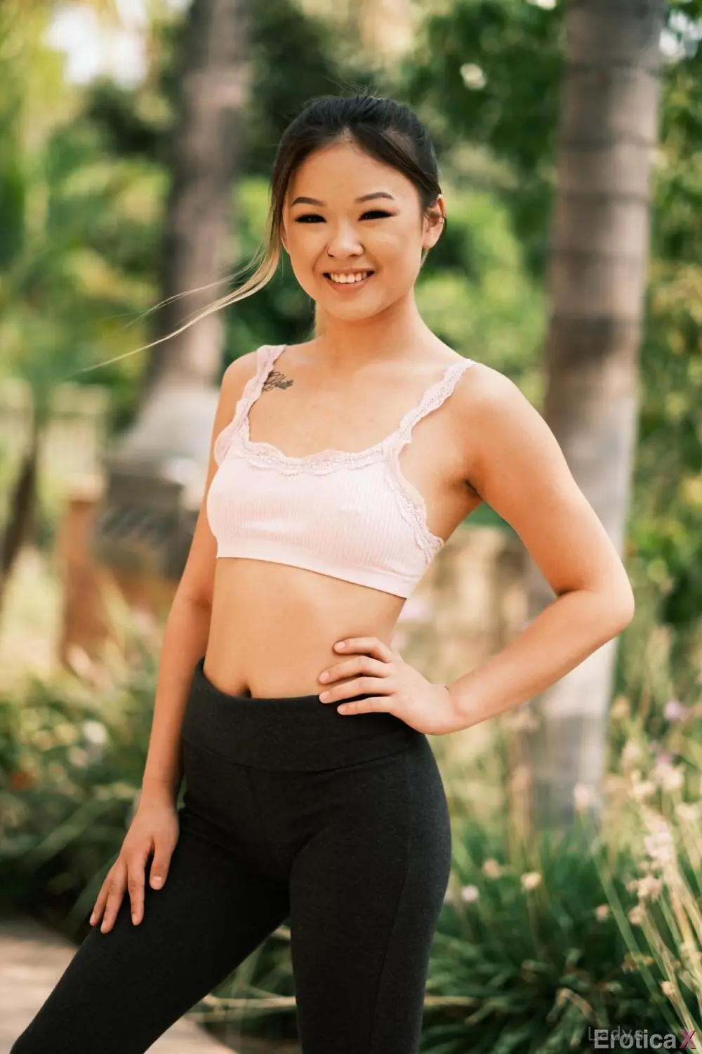 Lu Lu Chu, 25 years latina escorts girl, height 144 sm, Weight 41 kg, listcrawler Hanoi