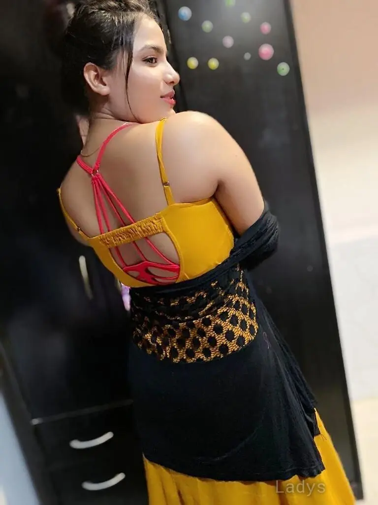 Bella, 26 years latina escorts girl, height 154 sm, Weight kg, listcrawler Hyderabad