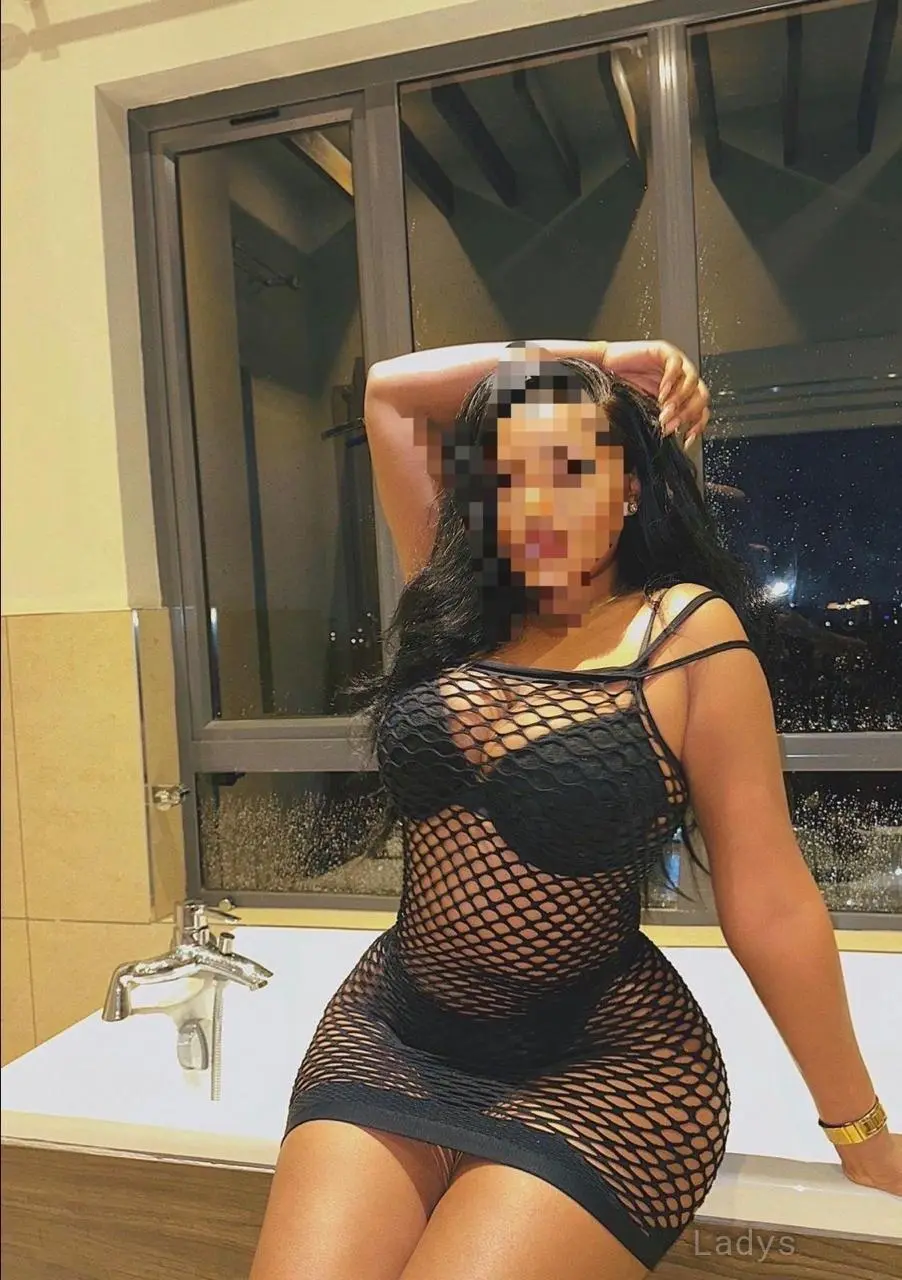 Dimple, 25 years latina escorts girl, height 155 sm, Weight  kg, listcrawler Hyderabad