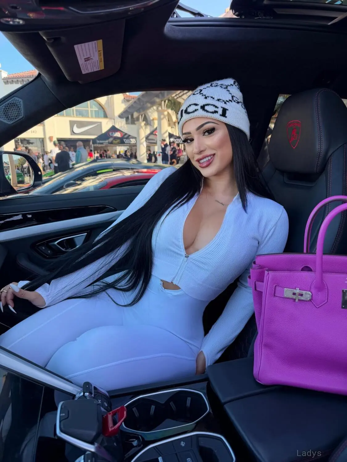 Iamnadiakhar, 28 years latina escorts girl, height 171 sm, Weight 61 kg, listcrawler Indianapolis