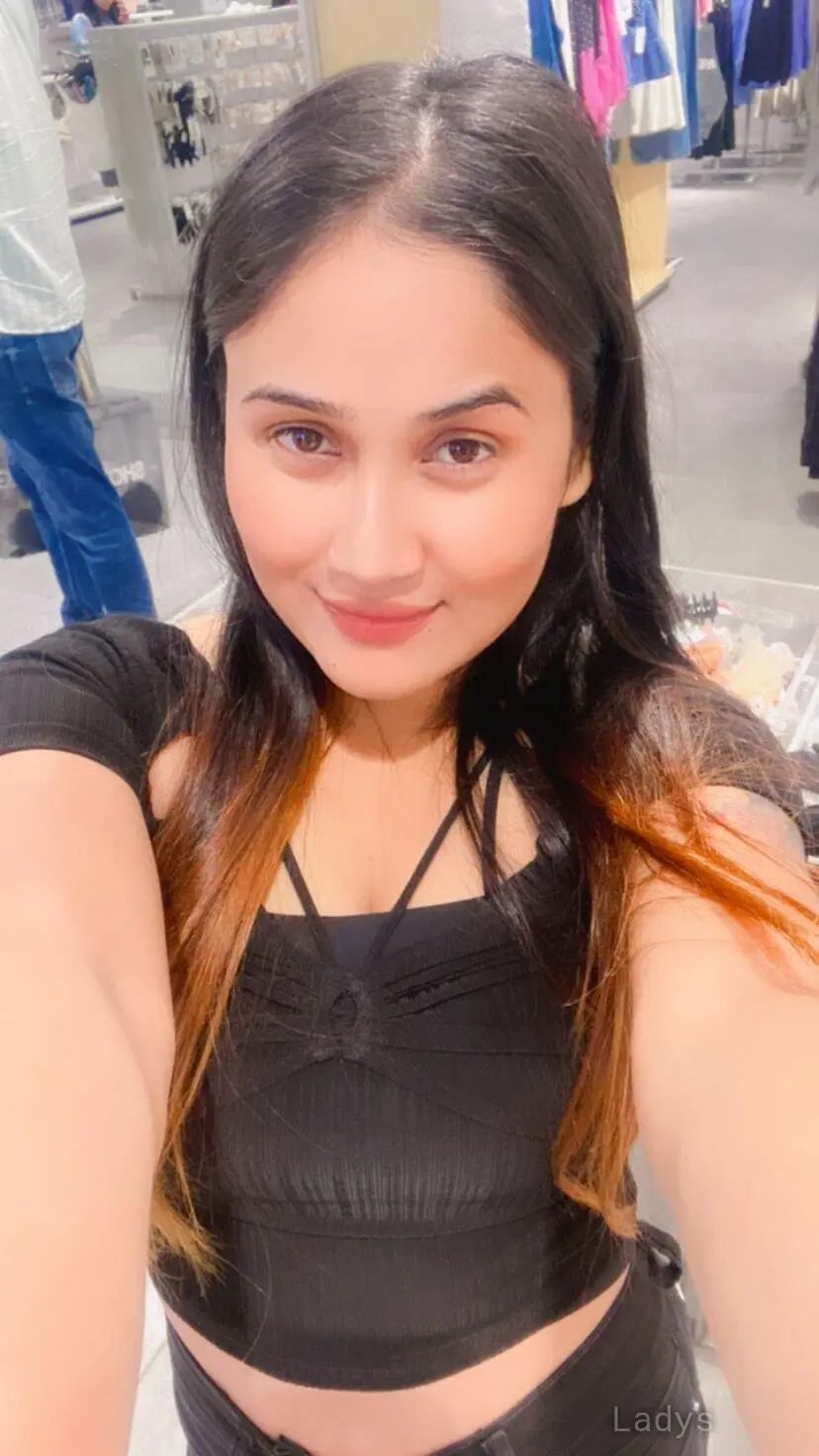 Olla, 21 years latina escorts girl, height 180 sm, Weight kg, listcrawler Indore
