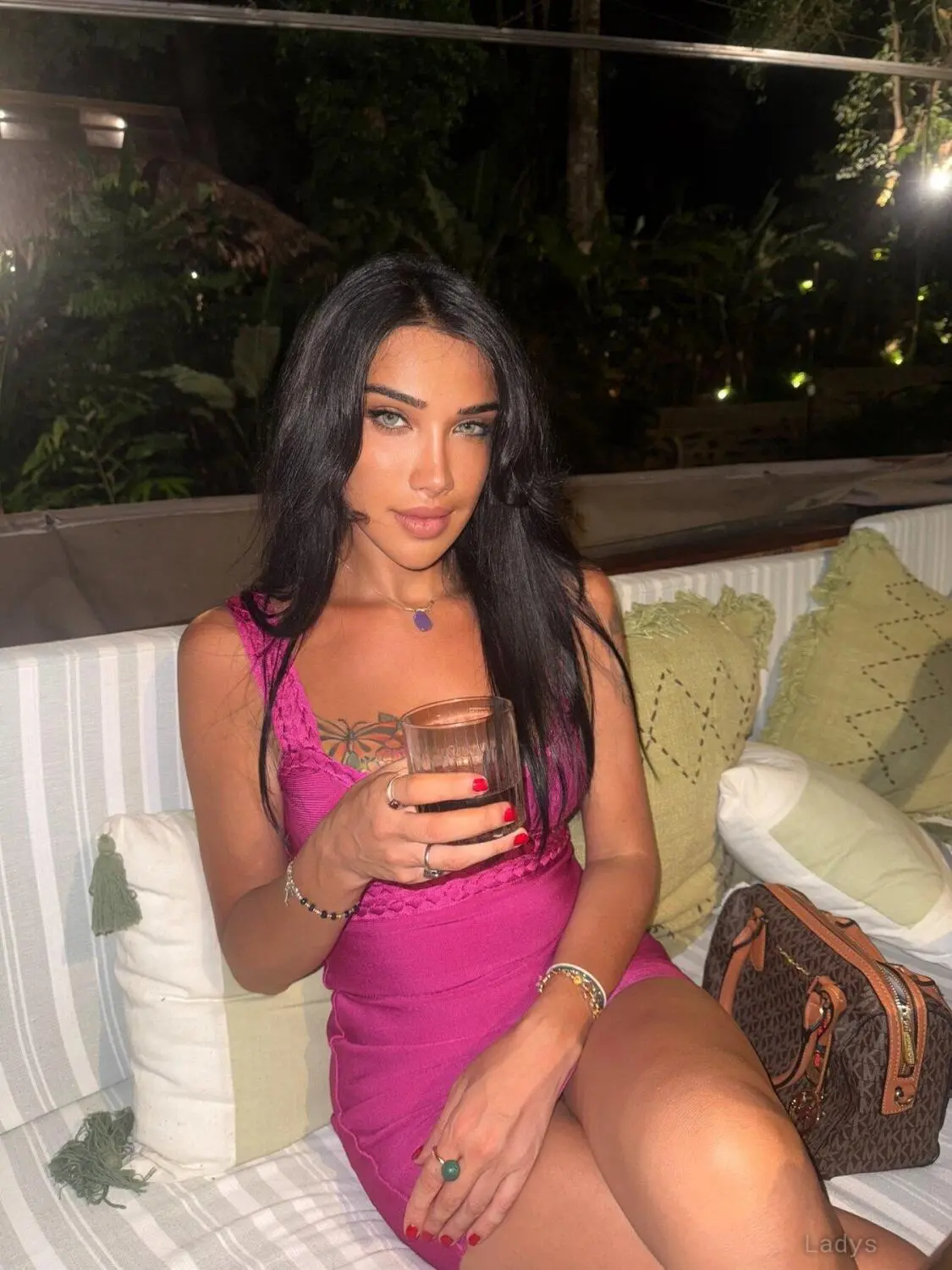 Bella, 28 years latina escorts girl, height 170 sm, Weight  kg, listcrawler Istanbul