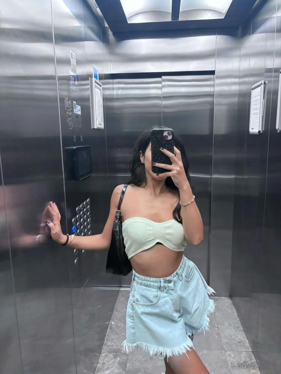 Kayle, 23 years latina escorts girl, height 168 sm, Weight  kg, listcrawler Istanbul