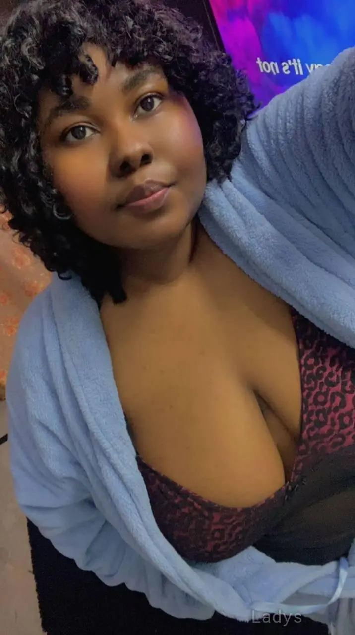 Blue, 24 years latina escorts girl, height 175 sm, Weight kg, listcrawler Jaipur