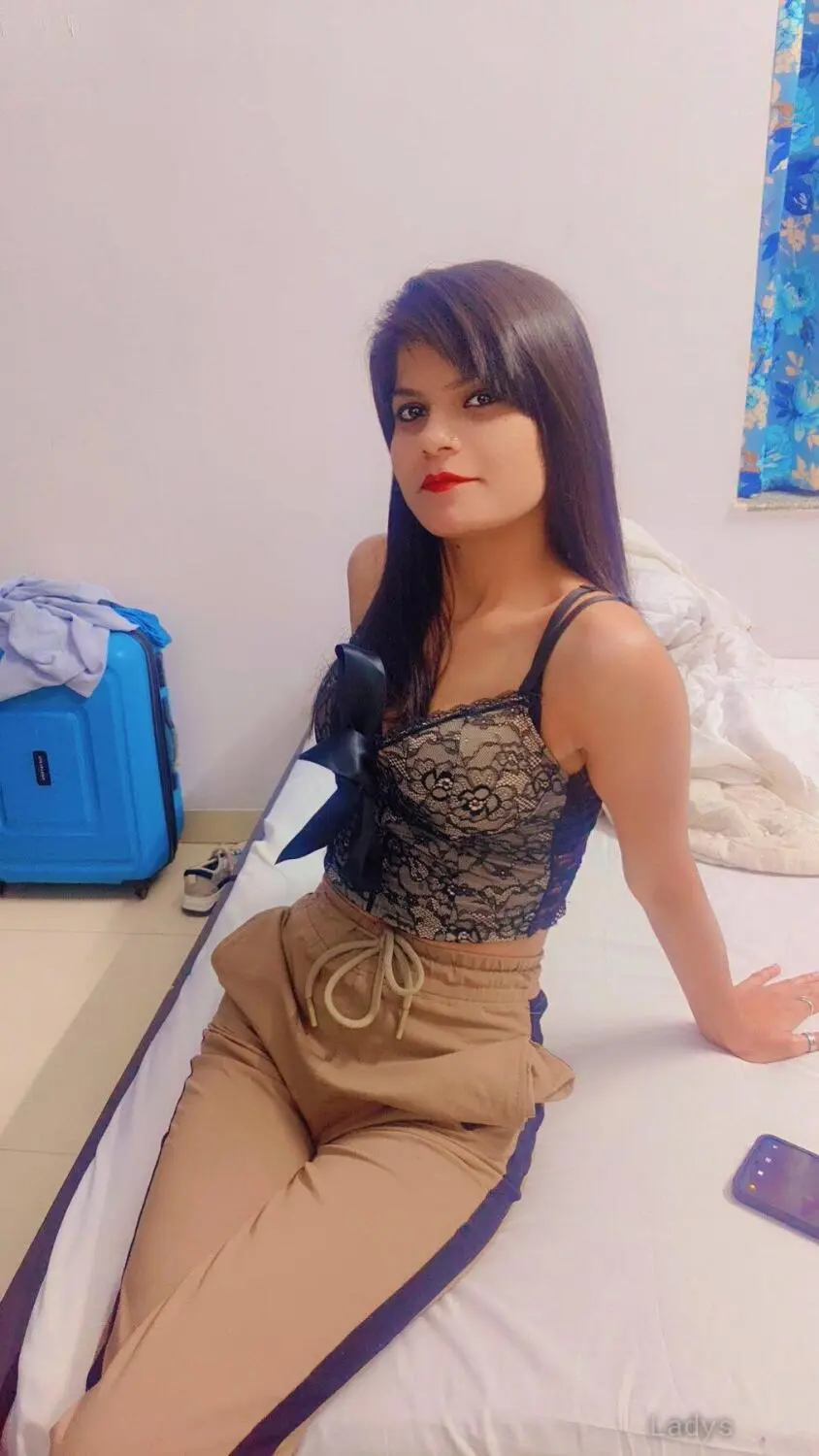 Simranjeet, 22 years latina escorts girl, height 154 sm, Weight  kg, listcrawler Jaipur