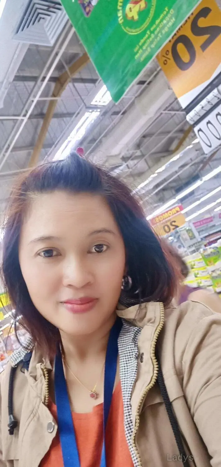 Ayuni, 27 years latina escorts girl, height 160 sm, Weight  kg, listcrawler Jakarta