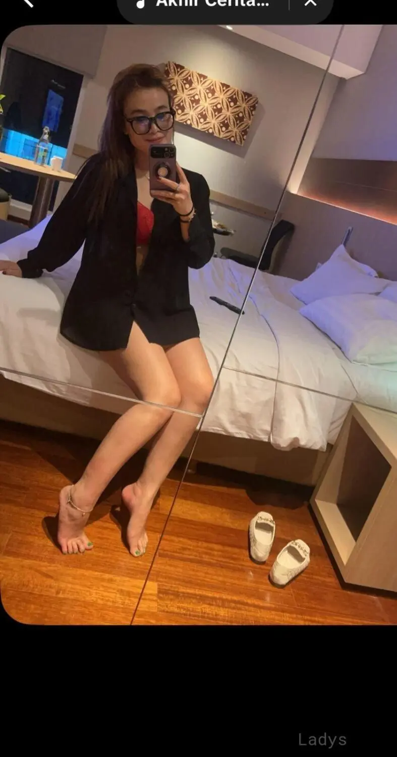 Diandra, 32 years latina escorts girl, height 168 sm, Weight  kg, listcrawler Jakarta