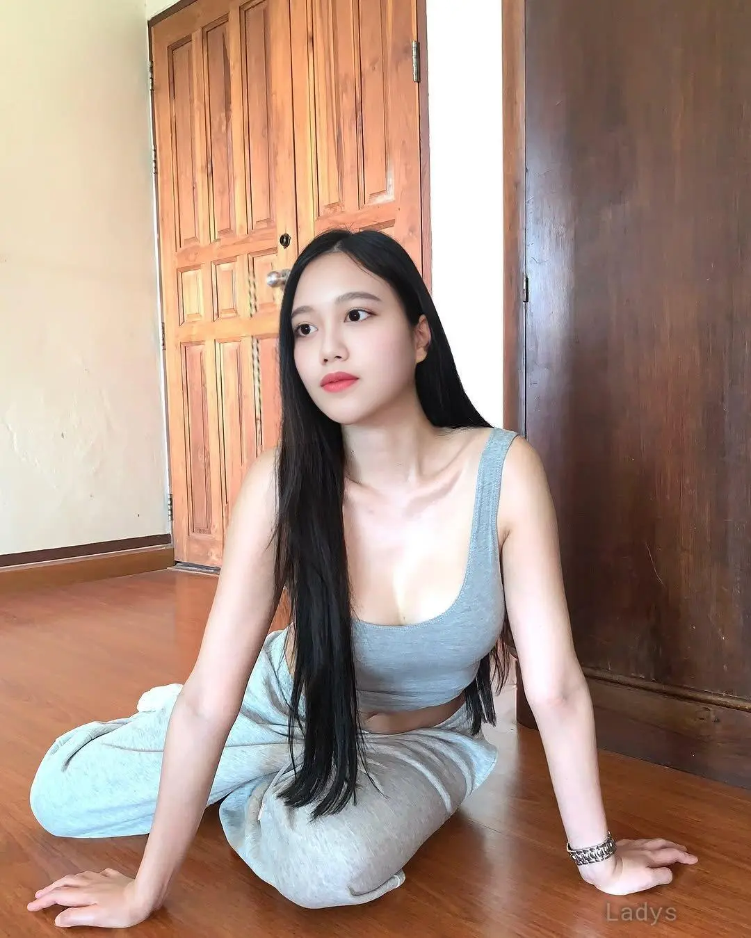 Lalla, 24 years latina escorts girl, height 167 sm, Weight  kg, listcrawler Jakarta