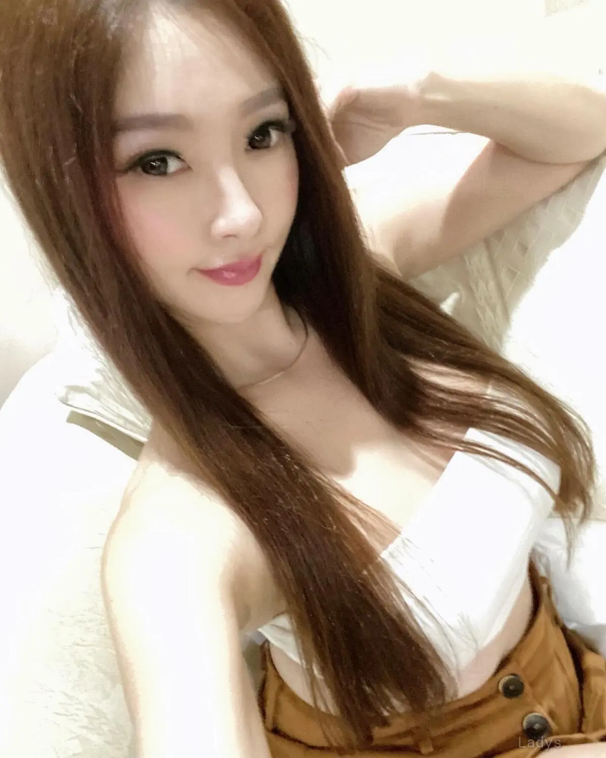 Poppy, 23 years latina escorts girl, height 167 sm, Weight kg, listcrawler Jakarta