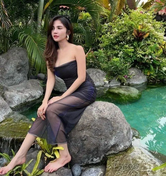 Riska, 22 years latina escorts girl, height 160 sm, Weight kg, listcrawler Jakarta