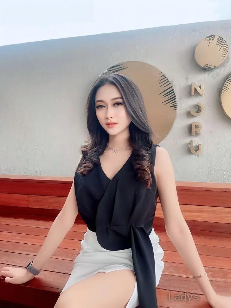 Sasha, 20 years latina escorts girl, height 167 sm, Weight kg, listcrawler Jakarta
