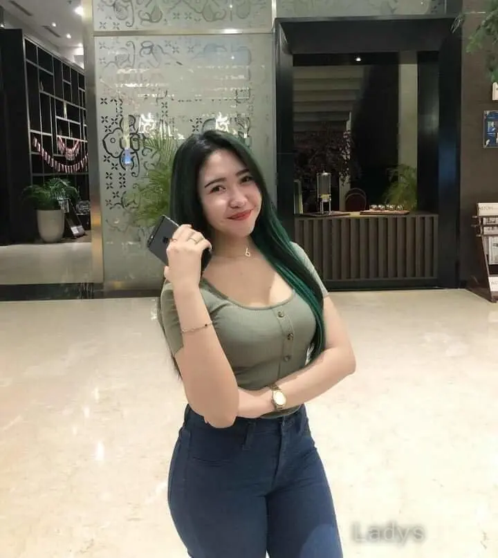 Selly, 24 years latina escorts girl, height 166 sm, Weight kg, listcrawler Jakarta